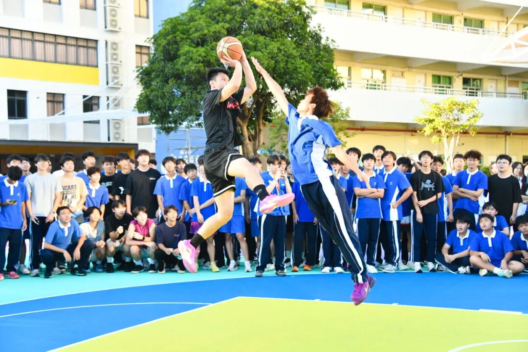 百万篮球博主空降深圳市携创高级技工学校！