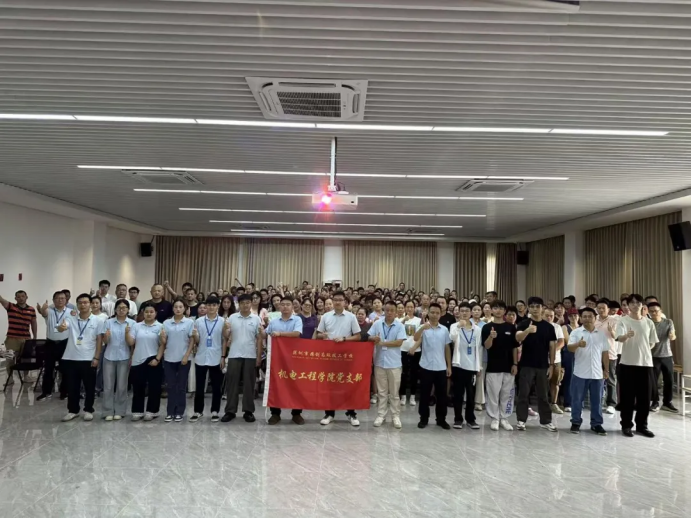 青春答卷写担当 携手奋进向未来—携创高级